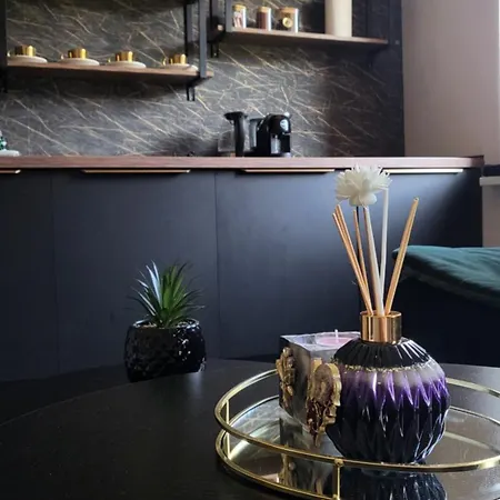 Green Apartment